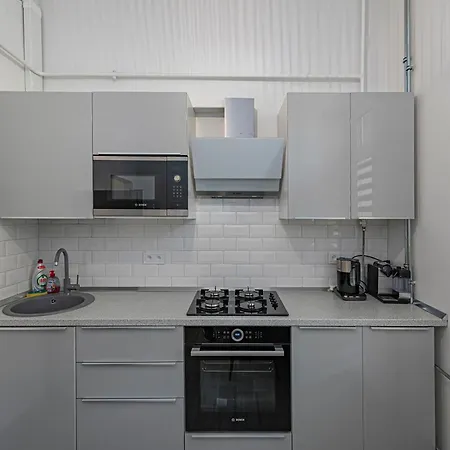 Riverside 1 Bd By Domvia *