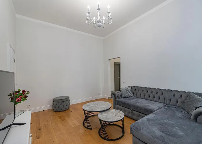 Riverside 1 Bd By Hostlovers